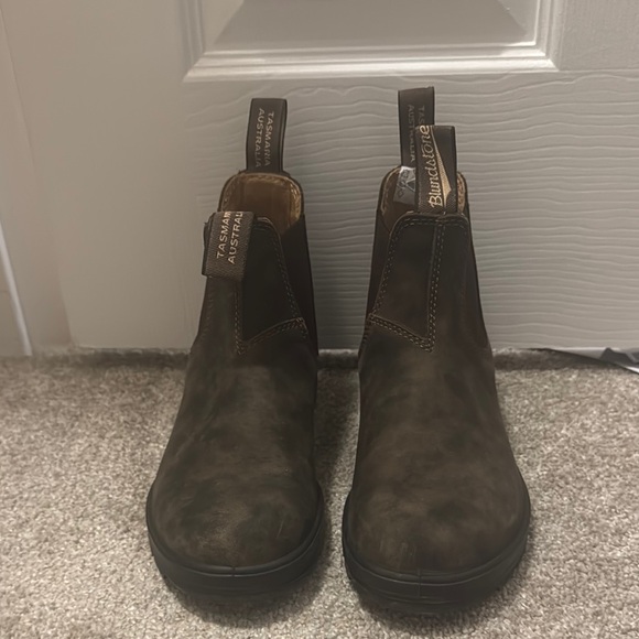 Blundstone Shoes - Blundstone Women’s Chelsea Brown Leather Boots